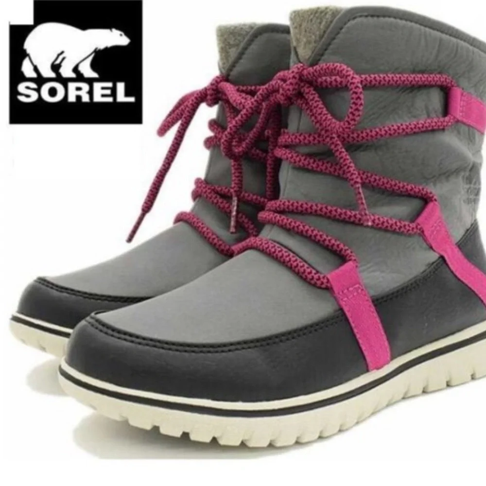 Sorel cozy explorer boots size 7.5